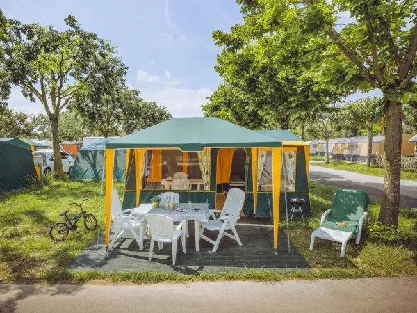 Bungalowzelt 1