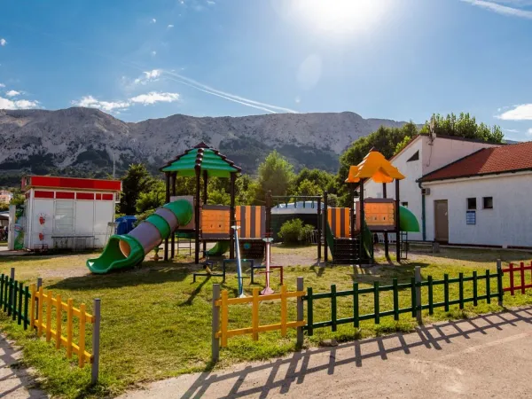 Kleiner Spielplatz auf dem Roan Campingplatz Baška Camping Resort.