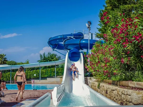 Wasserrutsche auf dem Roan Camping Belvedere.