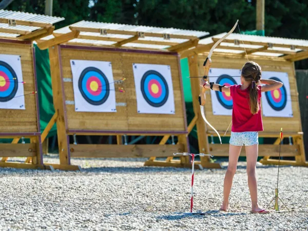 Bogenschießen auf dem Campingplatz Roan La Sirène.