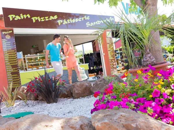 Snackbar auf dem Campingplatz Roan Beach Garden.