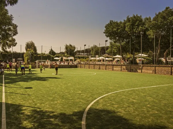 Fußballplatz auf dem Campingplatz Roan Fabulous.