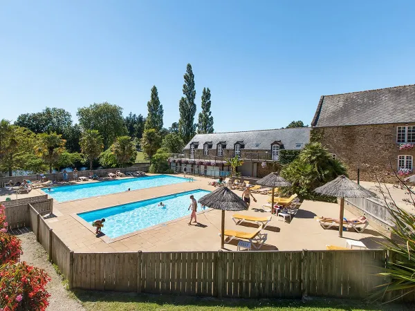 Schwimmbäder auf dem Campingplatz Roan des Ormes.