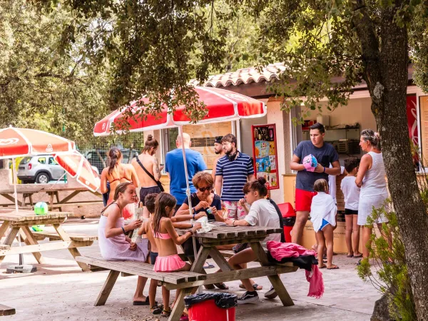 Gastronomie-Stellplatz auf dem Campingplatz Roan Du Verdon.