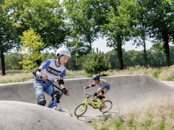 Pumptrack auf dem Roan Camping Terspegelt.