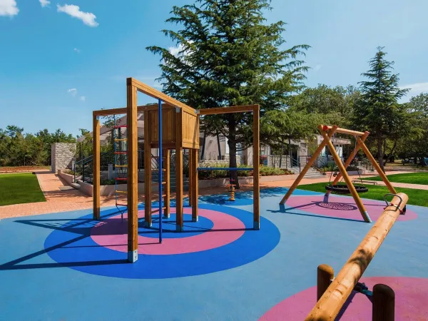 Spielplatz auf dem Campingplatz Roan Park Umag.