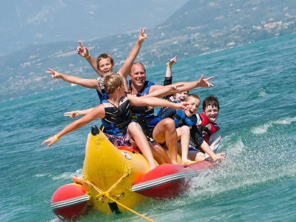 Bananenboot auf dem Campingplatz Roan in Bella Italia.