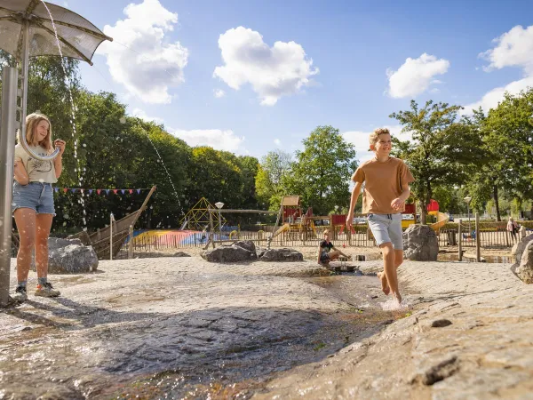 Spielplatz auf dem Campingplatz Roan Het Genieten.