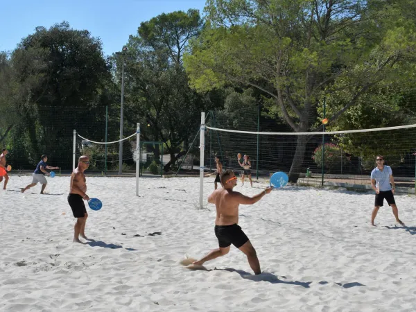 Badmintonplätze auf dem Campingplatz Roan La Pierre Verte.