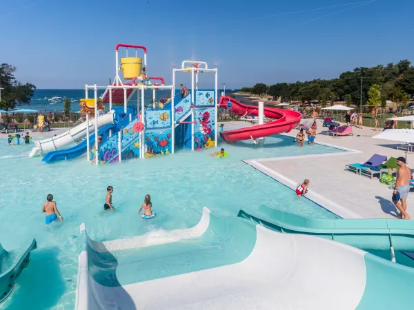 Wasserspielplatz auf dem Roan Camping Park Umag.