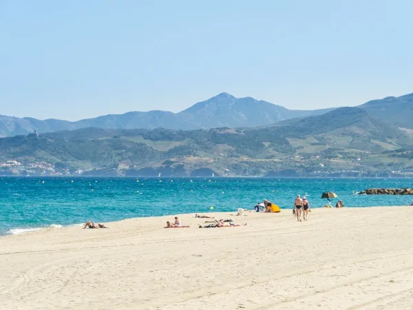 Sandstrand in der Nähe des Campingplatzes Roan Soleil Méditerranée.