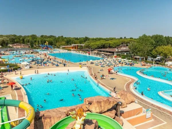 Übersicht der Schwimmbäder auf dem Roan camping marina di Venezia.