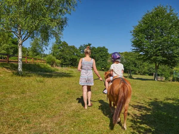 Reiten auf dem Roan-Campingplatz Le Ty Nadan.