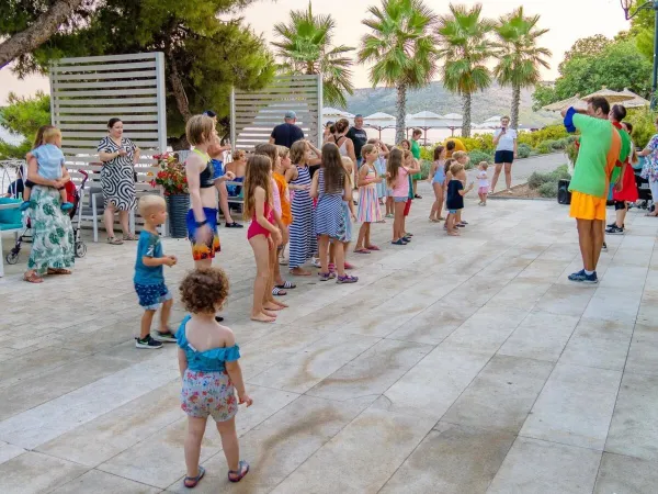 Mini-Disco im Kinderclub des Campingplatzes Roan Amadria Park Trogir.