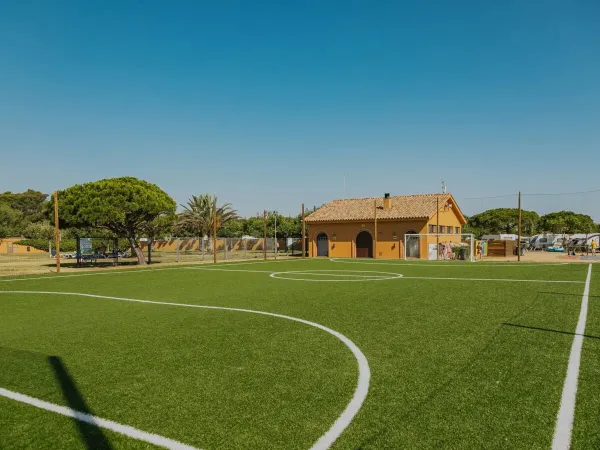 Mehrzweck-Sportplatz auf dem Roan-Campingplatz Bella Terra.