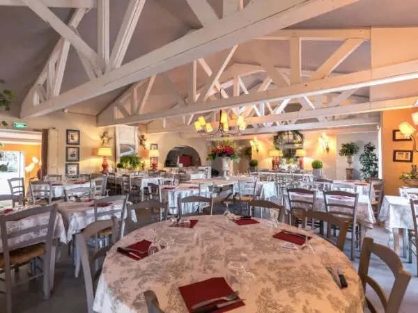 Restaurant auf dem Campingplatz Roan Le Serignan Plage.