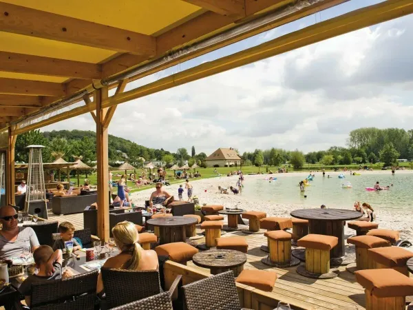 Übersicht mit neuen Rutschen auf dem Campingplatz Roan du Vieux Pont.