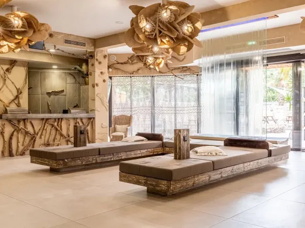 Der Wellnessbereich des Campingplatzes Roan Les Sables d'Or.