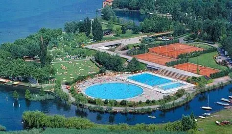 Übersichtsfoto vom Campingplatz Sassabanek.