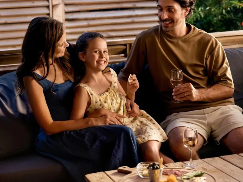 Familienspaß in der Roan-Unterkunft des Campingplatzes La Grande Métairie de Kermario.