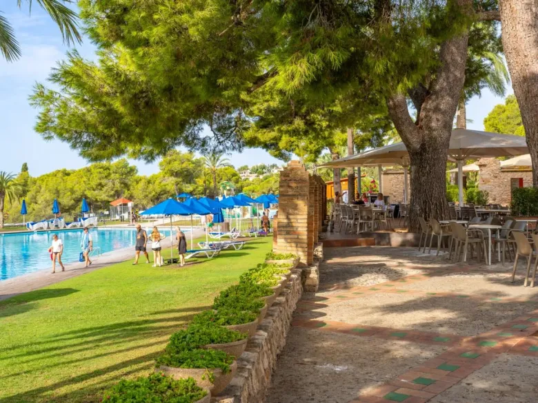Das Restaurant des Campingplatzes Roan Vilanova Park.