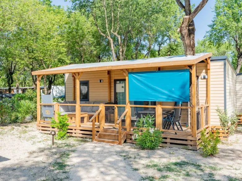 Das Mobilheim „Premium Lounge“ auf dem Campingplatz Tenuta Primero.