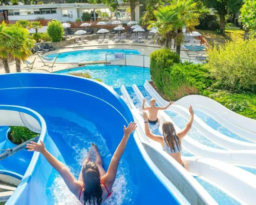 Rutschen auf dem Roan-Campingplatz Le Ty Nadan.