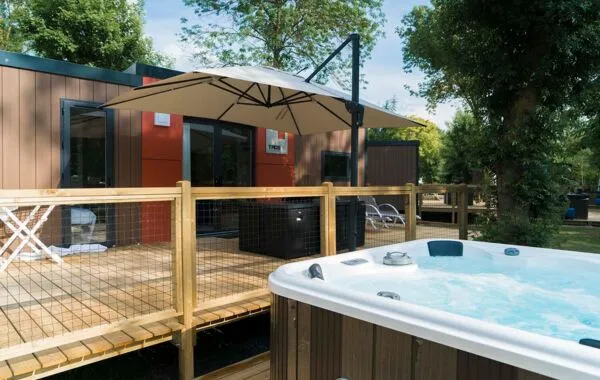 Supreme Plus mit Jacuzzi